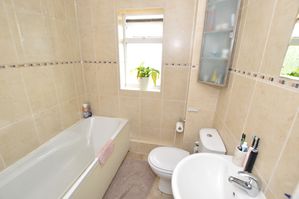 Family Bathroom- click for photo gallery
